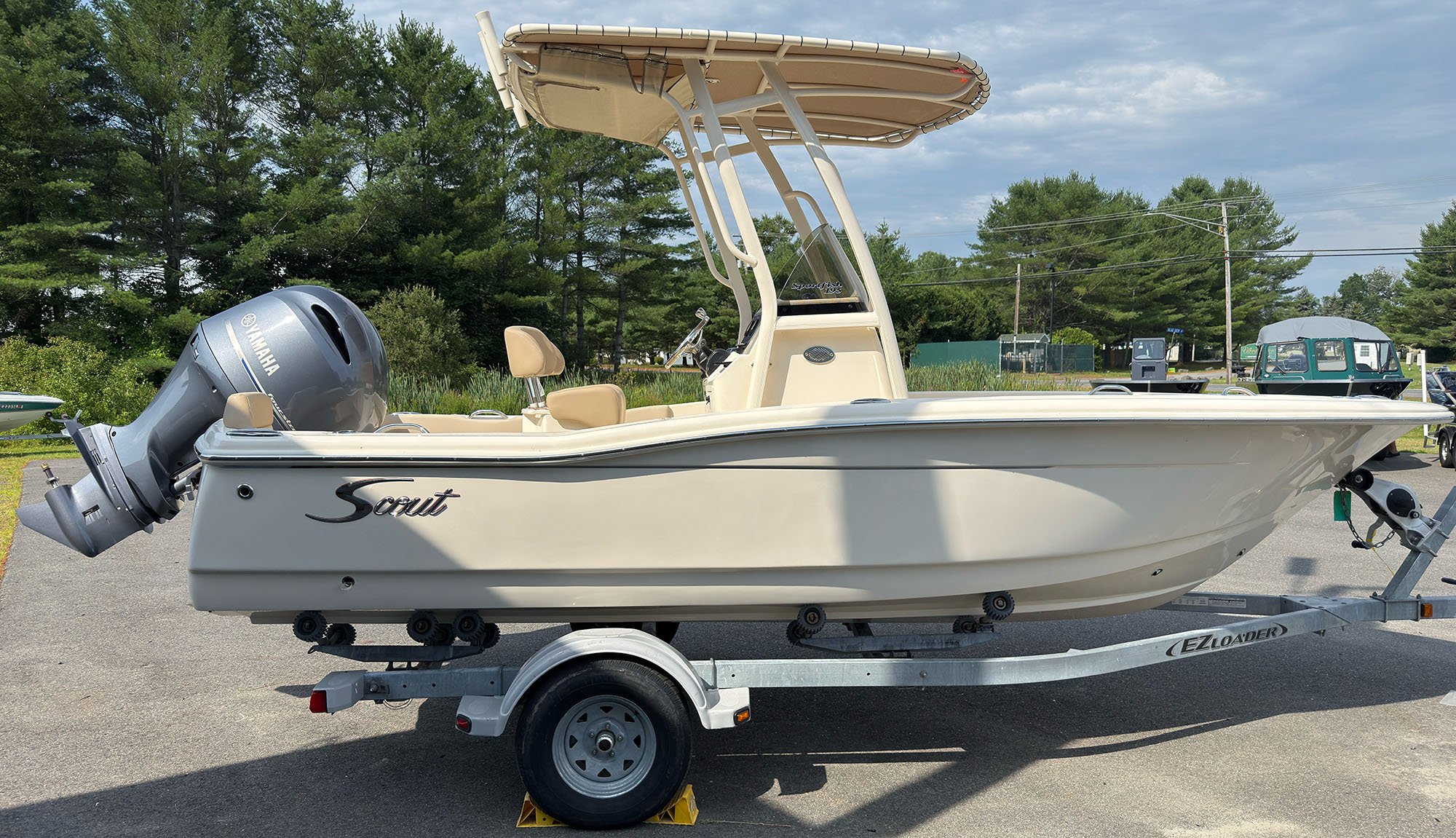 2025 Scout 195 Sportfish - White